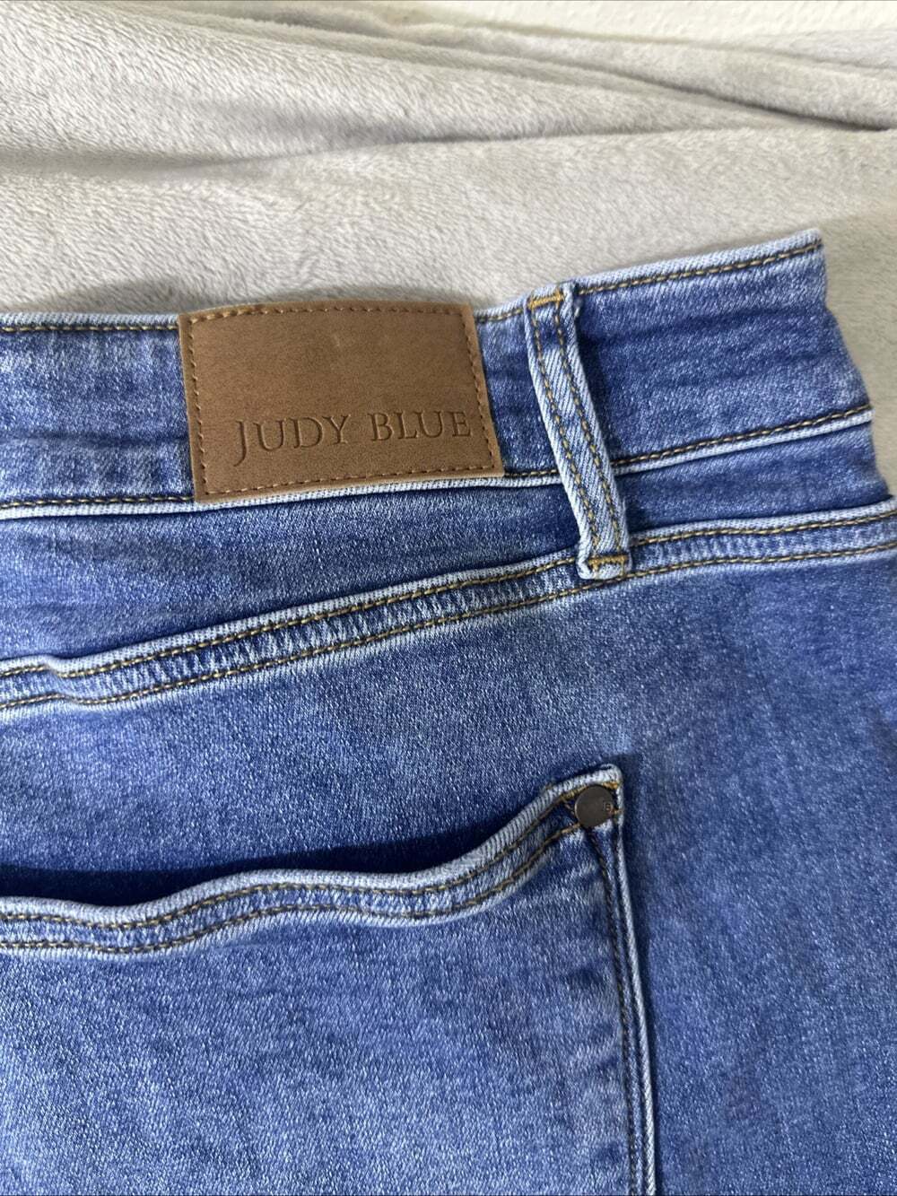Judy Blue Women’s Skinny Fit Jeans 24W Plus Size Mid Wash Stretch Denim - Picture 8 of 9